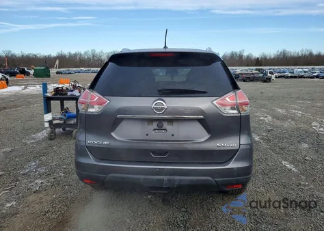 2015 Nissan Rogue S z USA, uszkodzony, nr VIN KNMAT2MVXFP532398